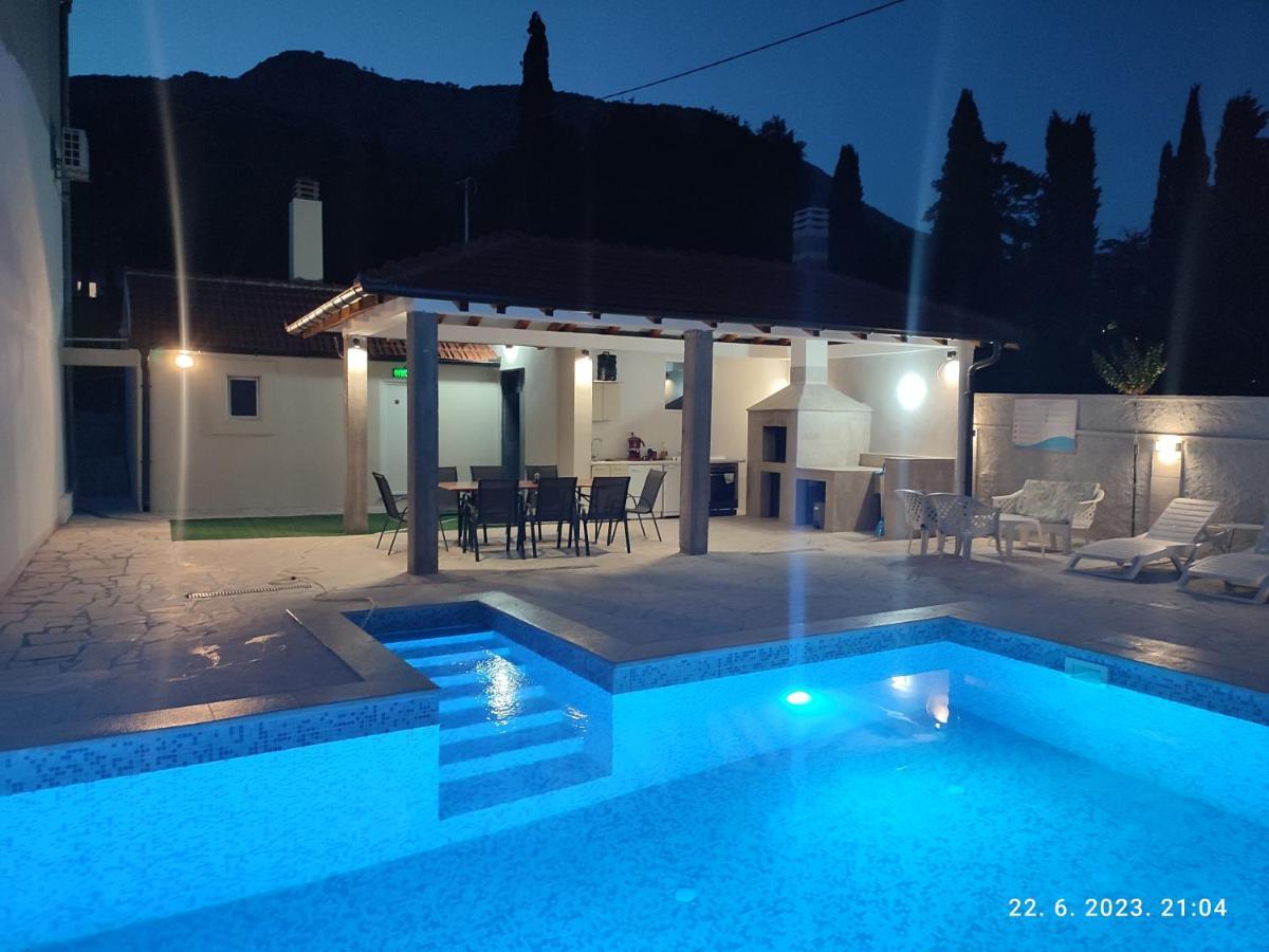 Villa Jelena Требинє Екстер'єр фото