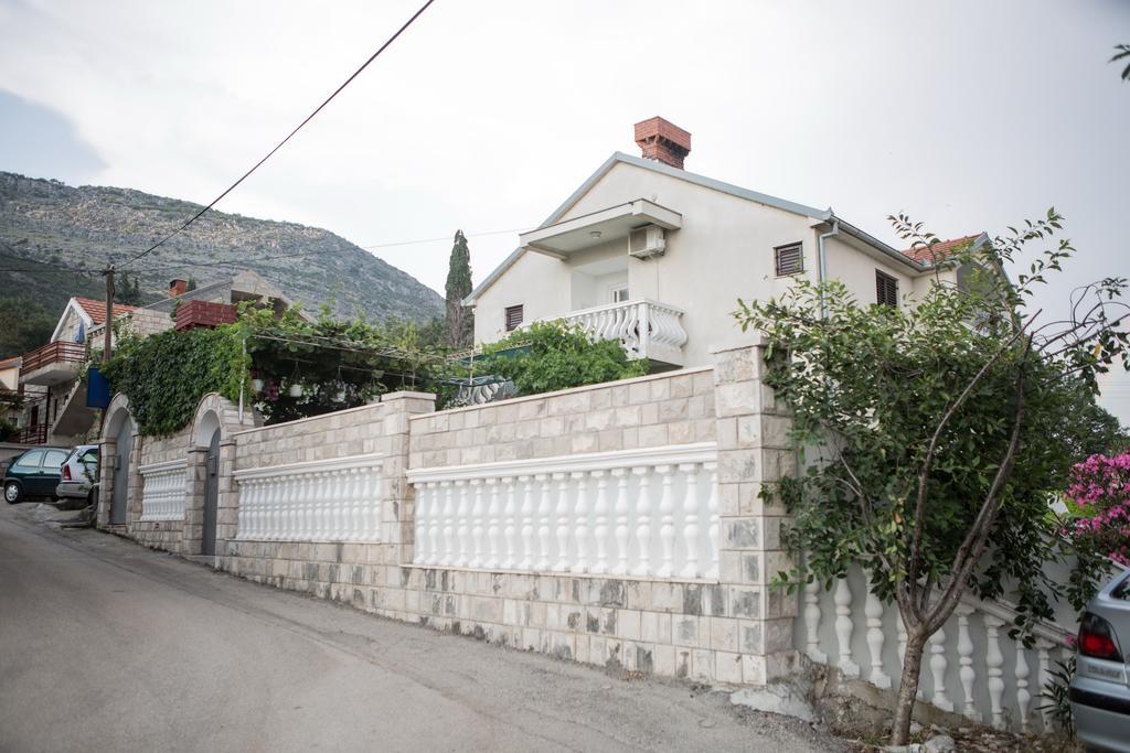 Villa Jelena Требинє Екстер'єр фото
